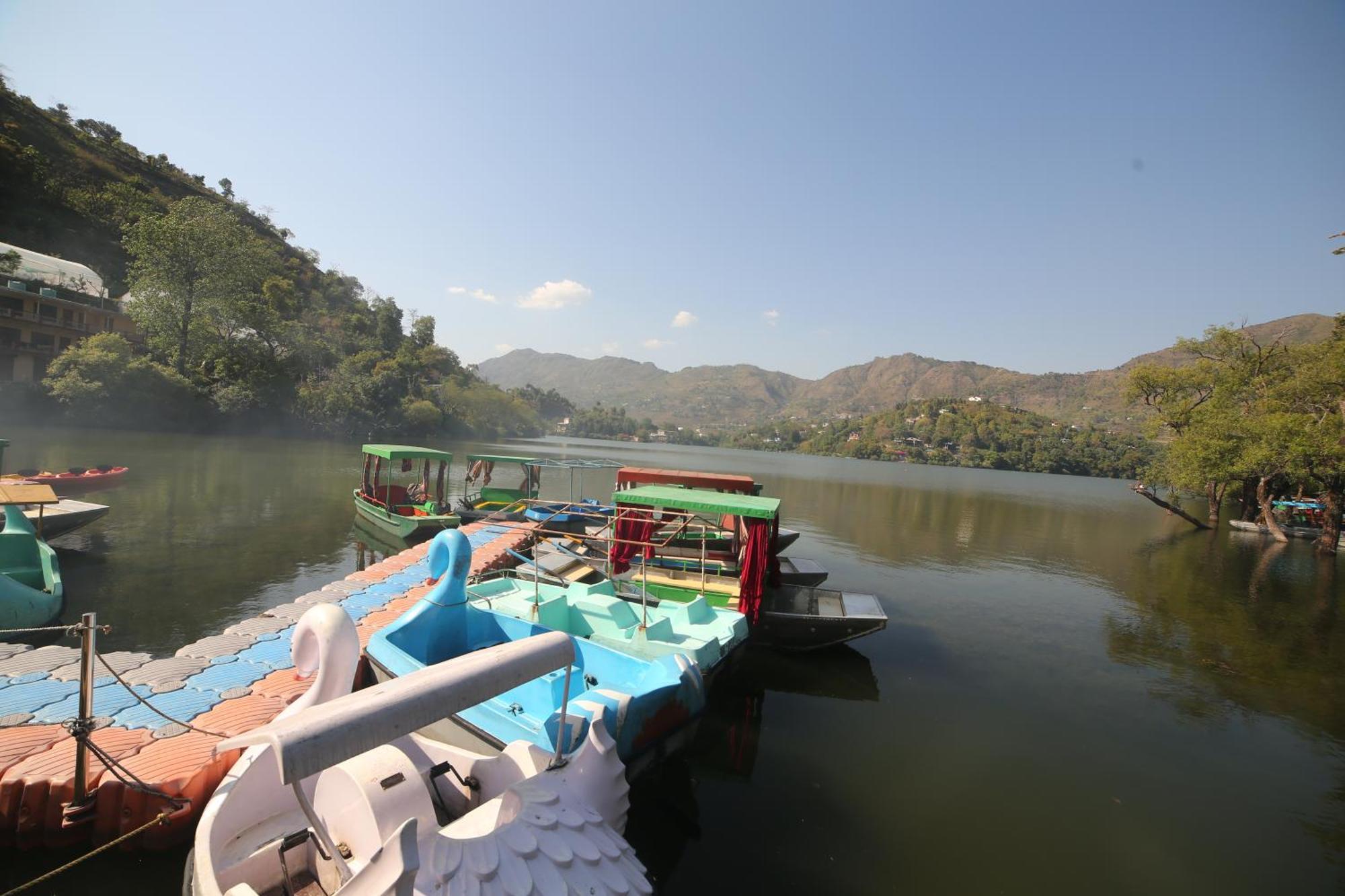 Royal Rosette Lake View Bhimtal Nainital Exteriör bild